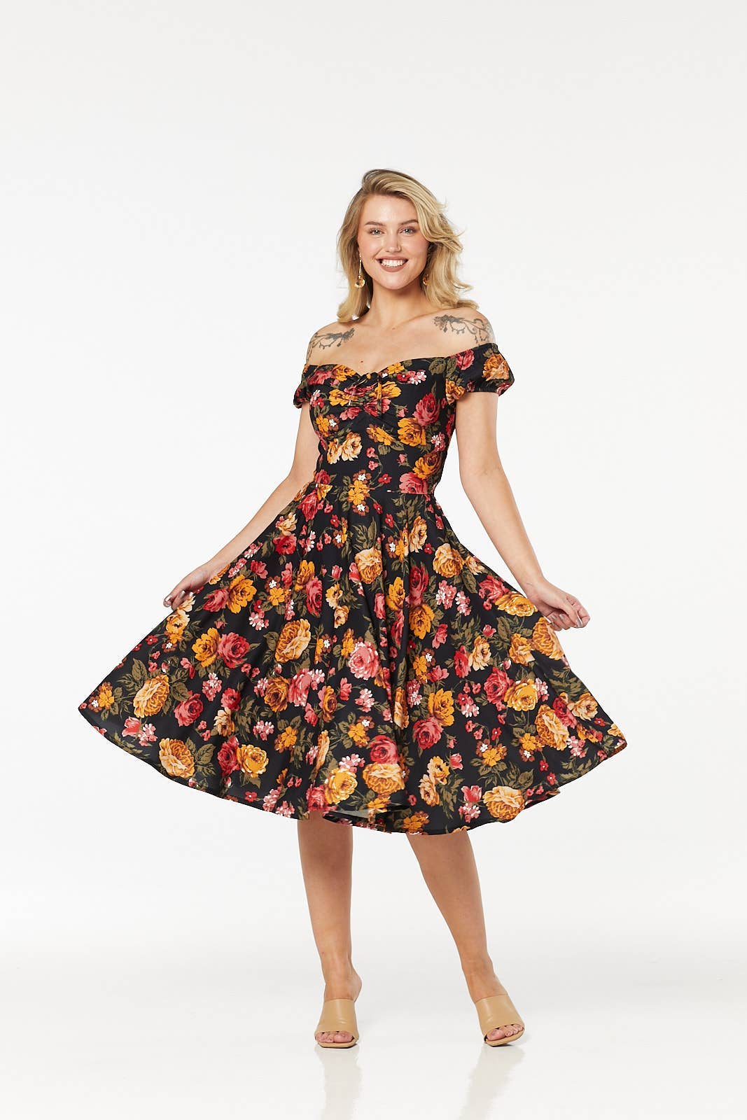 Moni Off-Shoulder Klänning